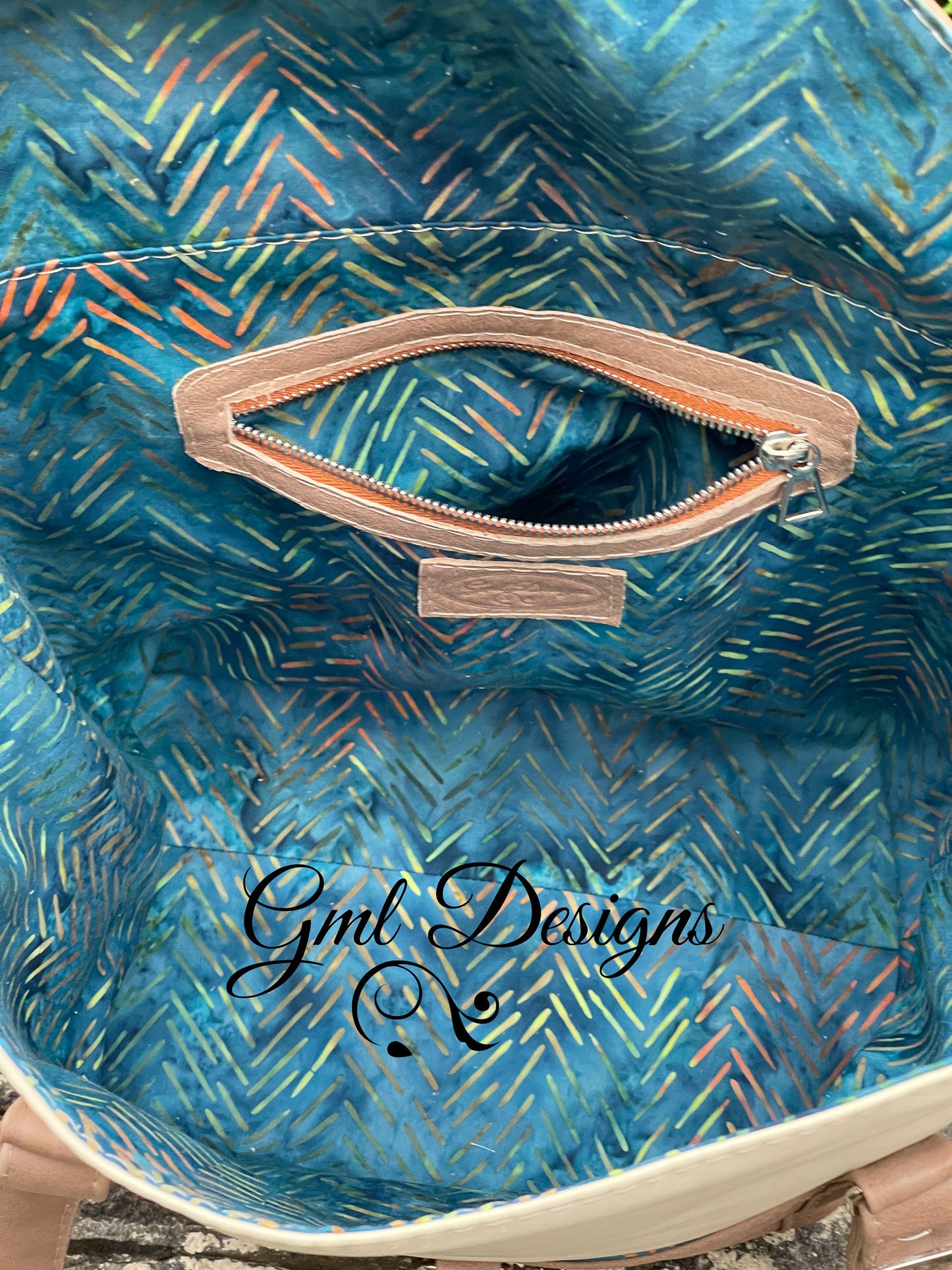 Two Toned Expandable Leather Shoulder Bag